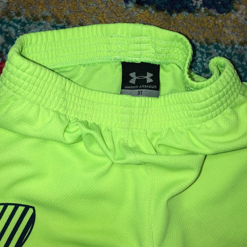 Under Armour shorts - Picture 2 of 3